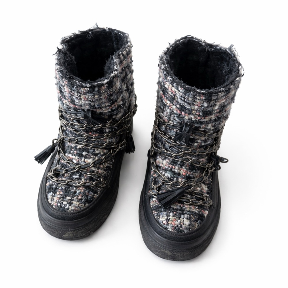 Inuikii Black and Gray Tweed Winter Boots